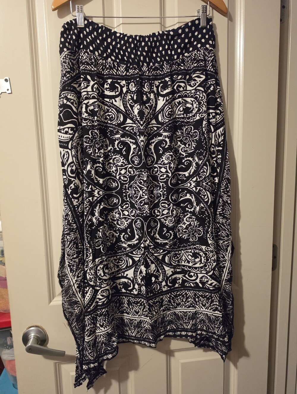 Avenue Bandana Pattern Handkerchief Maxi Skirt with Side Slit 22/24